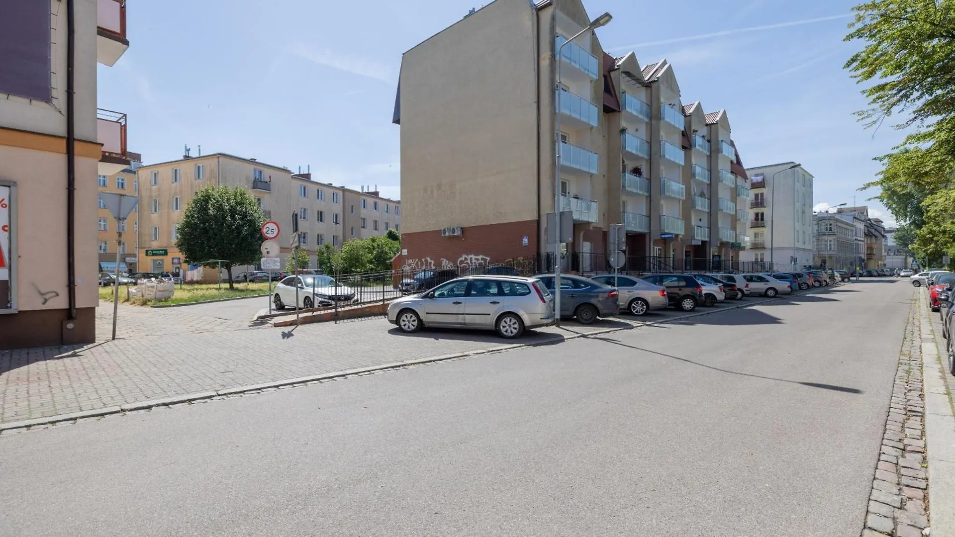 Zrodlana Two-Bedroom Apartment With Balcony Kolobrzeg By Noclegi Renters Poland